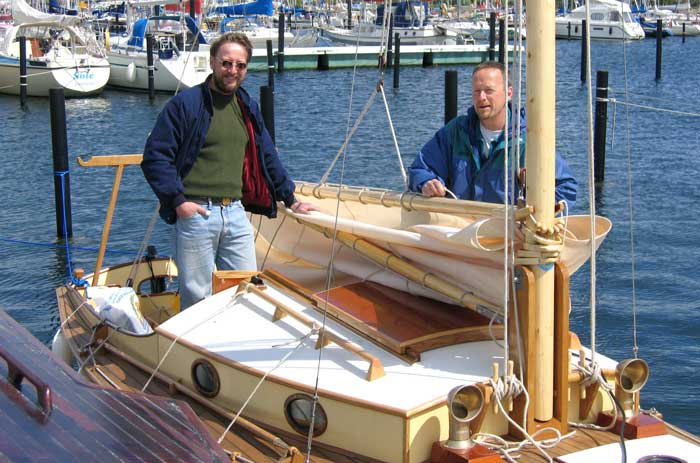 Olle Jeppsson (till höger) i Malmö hamn