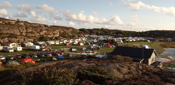 Det rullar in bilar med kajaker på taket under fredagseftermiddagen