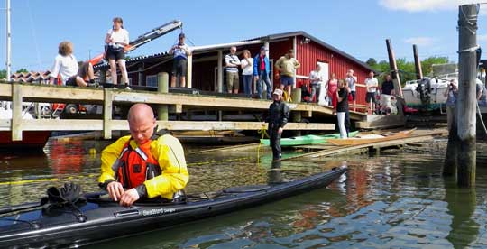 Bryggaktiviteten från Runes kajak